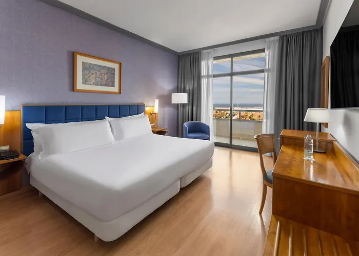 Hotel Elba Aeropuerto Business & Convention 4*