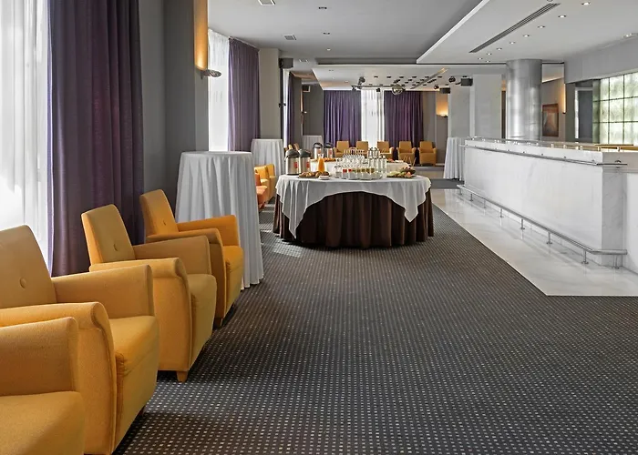 Hotel Elba Aeropuerto Business & Convention 4*