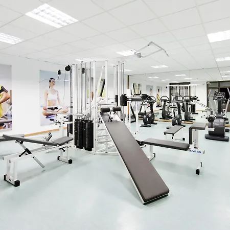 Elba Aeropuerto Business & Convention Hotel 4*