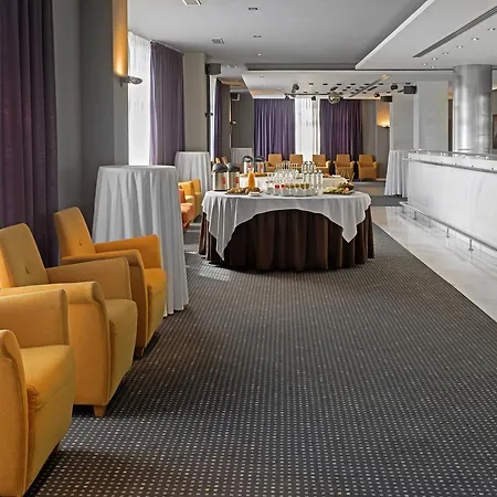 Hotel Elba Aeropuerto Business & Convention 4*